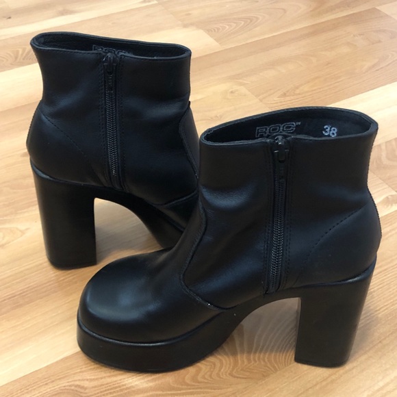 ROC Australia Black Leather platform Boots - Picture 2 of 3